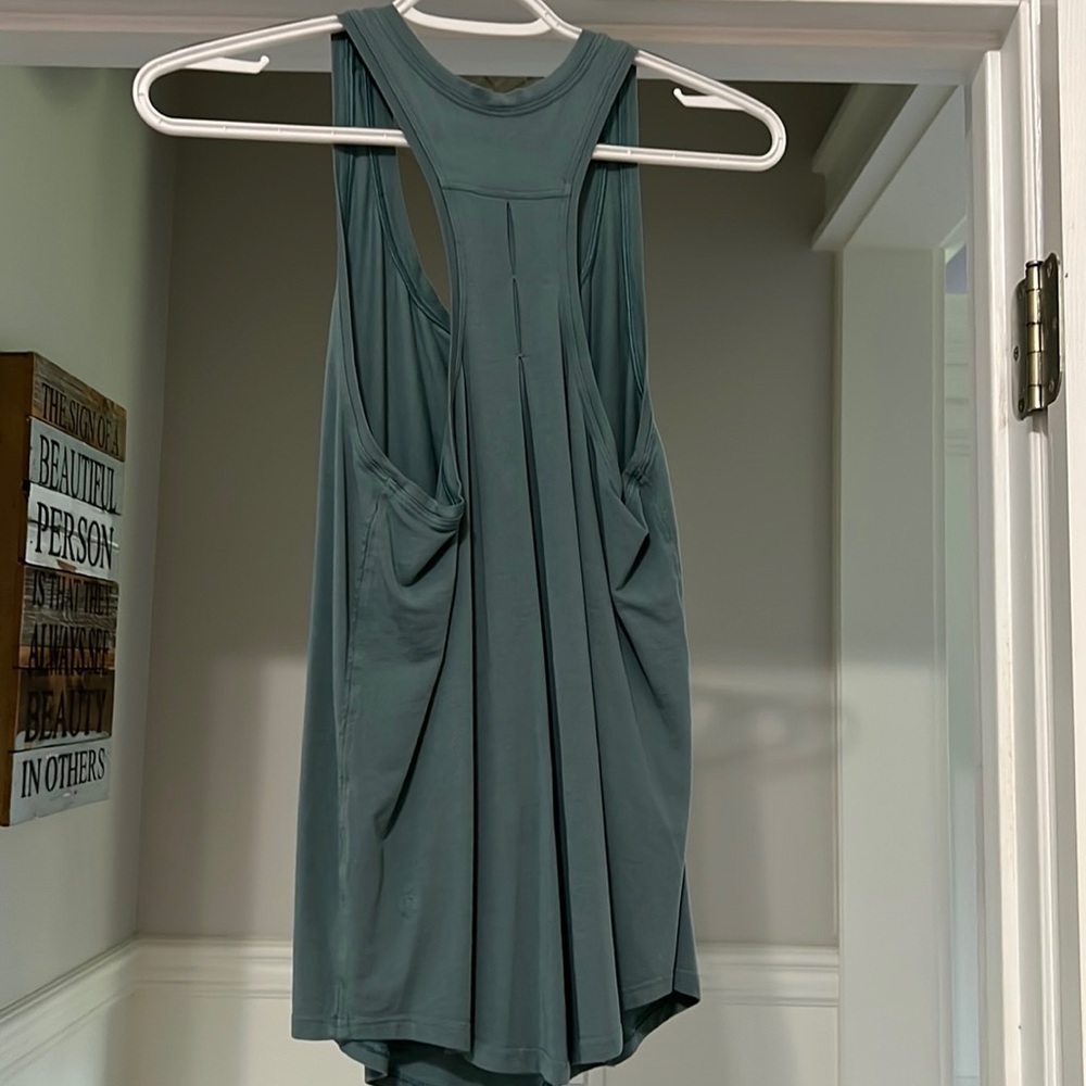 LULULEMON | Love Pleated tank